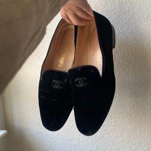 Channel loafers / slides